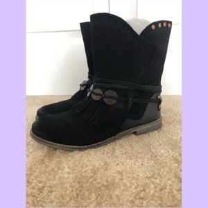 Grunge Black Embellished Fringe Ankle Booties